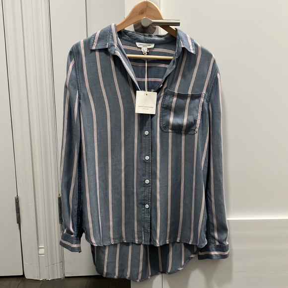 NWT beachlunchlounge Striped Button Down Shirt Size XS - Picture 2 of 6